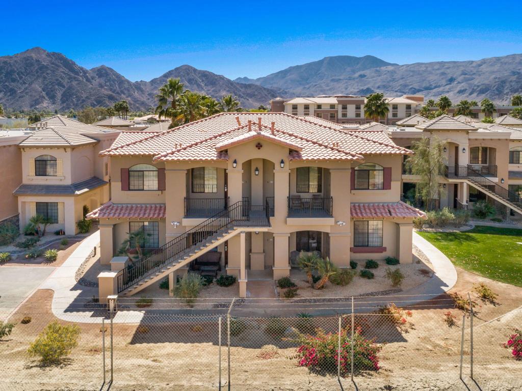 Casitas Las Rosas - Residential