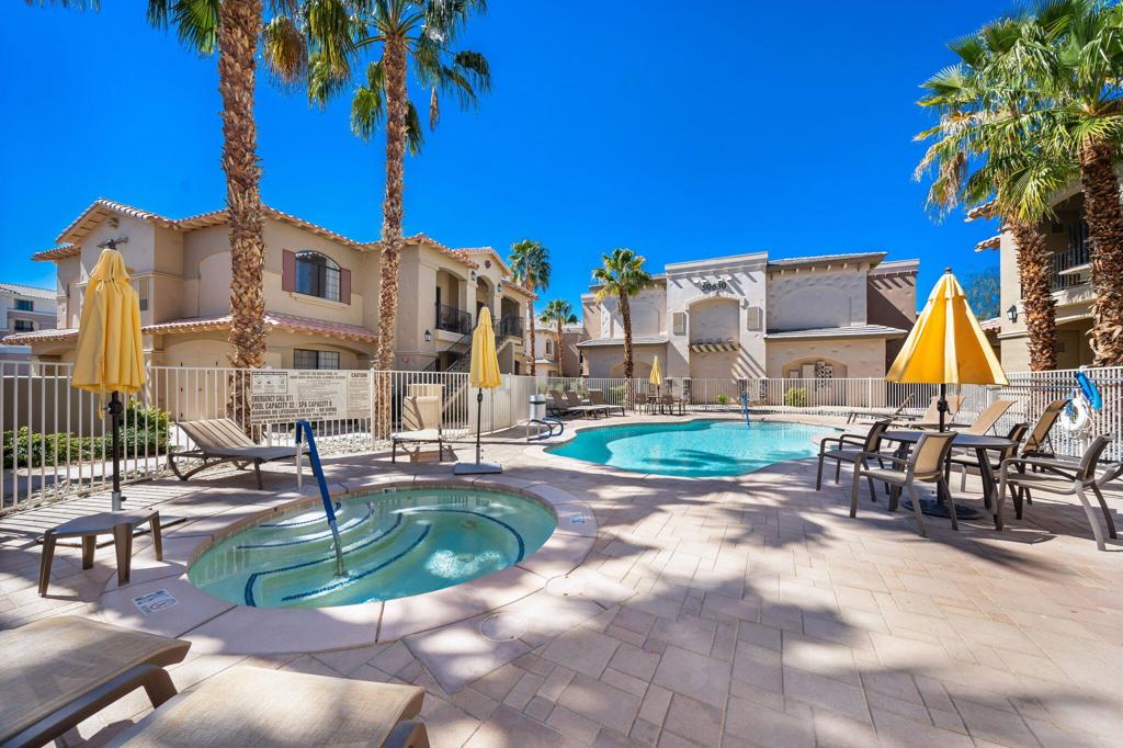 50610 Santa Rosa Plaza 6