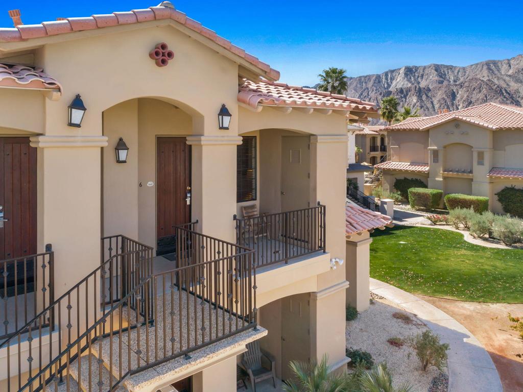 50610 Santa Rosa Plaza 6