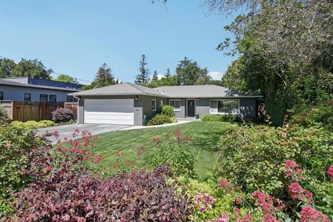 Photo of 950 Olive St, Menlo Park, CA 94025 (MLS # ML82044058)