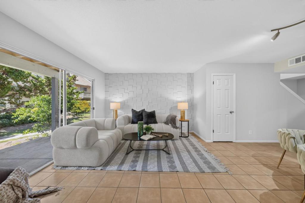 1063 Summershore Court