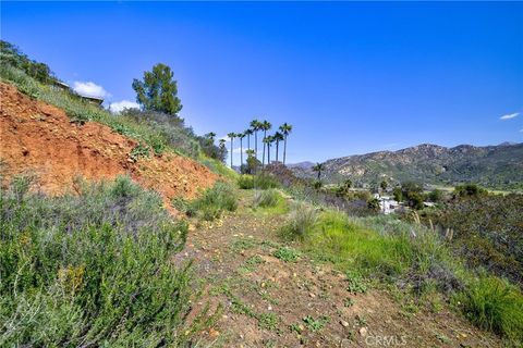 Photo of 11642 Hi Ridge Road, Lakeside, CA 92040 (MLS # OC25006466) Photo of 11642 Hi Ridge Road, Lakeside, CA 92040 (MLS # OC25006466)