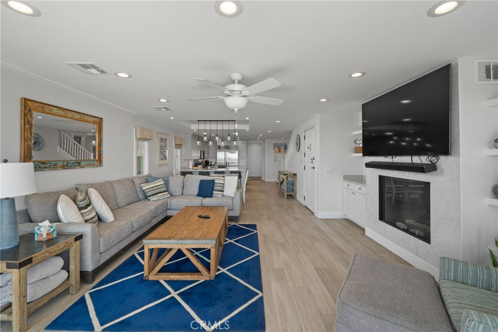 3312 W Oceanfront