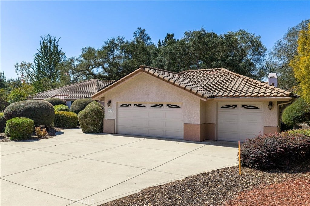 673 Shelter Ridge Place