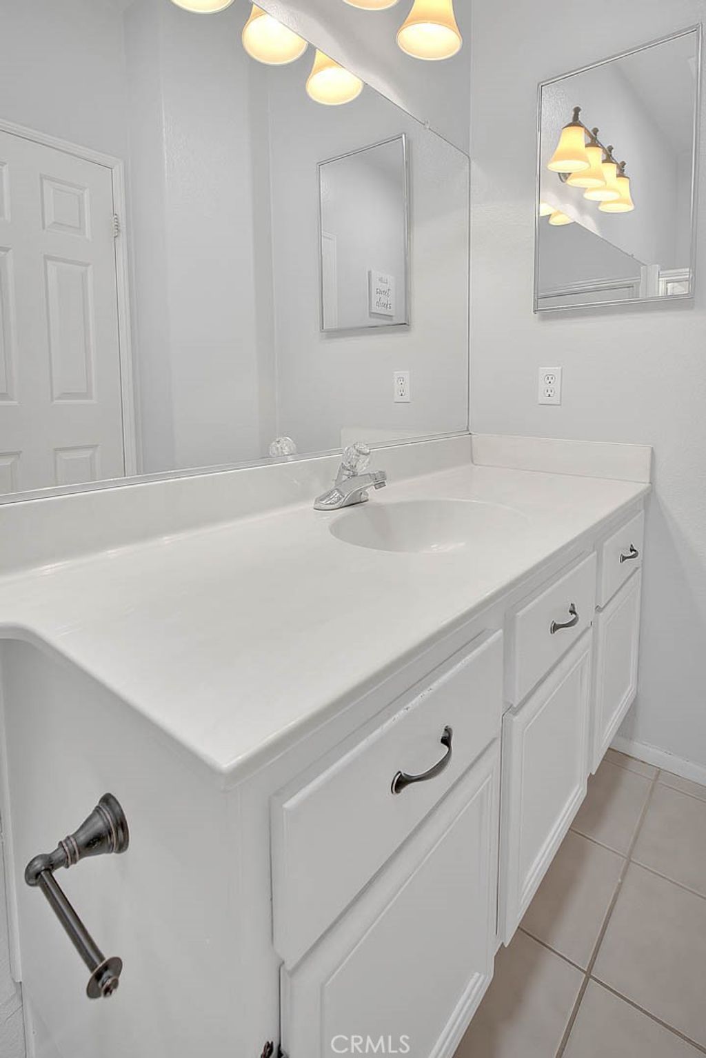 listing image 130724275815301992403