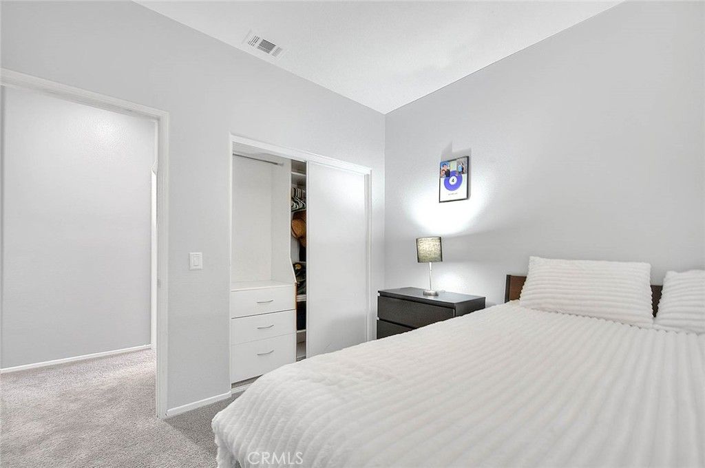 listing image 130720905409460421088