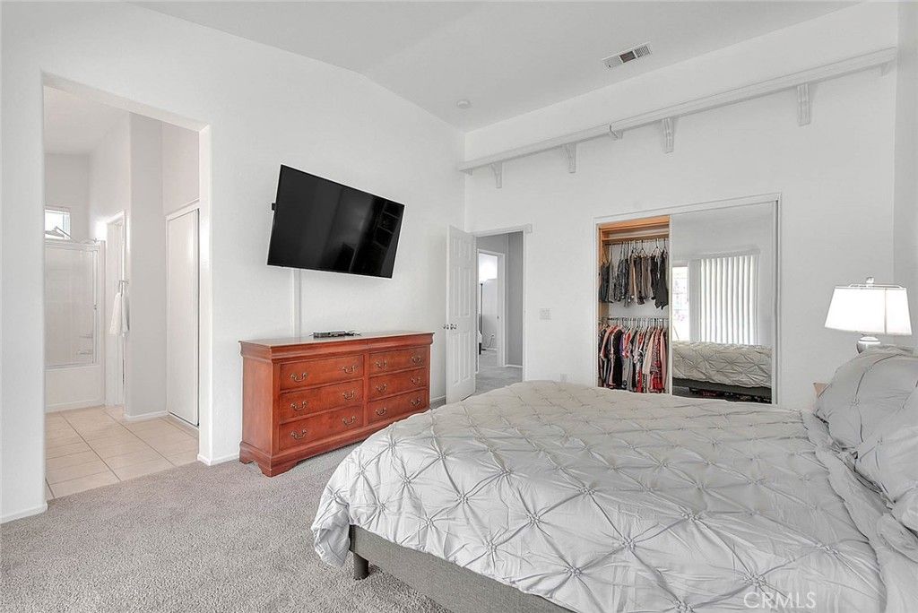 listing image 130723732919217731389
