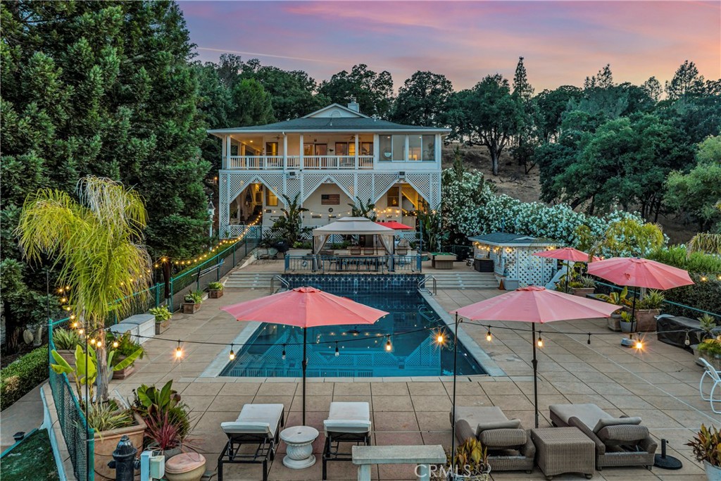 18520 Lakeridge Circle