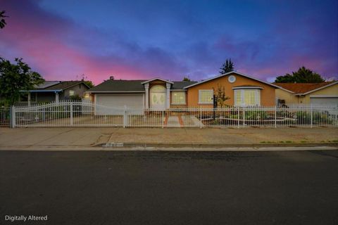 Photo of 866 Sylvandale Avenue, San Jose, CA 95111 (MLS # ML82042198)