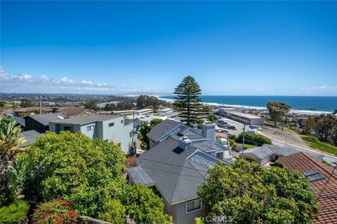 Tiny photo for 721 Lemoore St, Pismo Beach, CA 93449 (MLS # SC26032300)