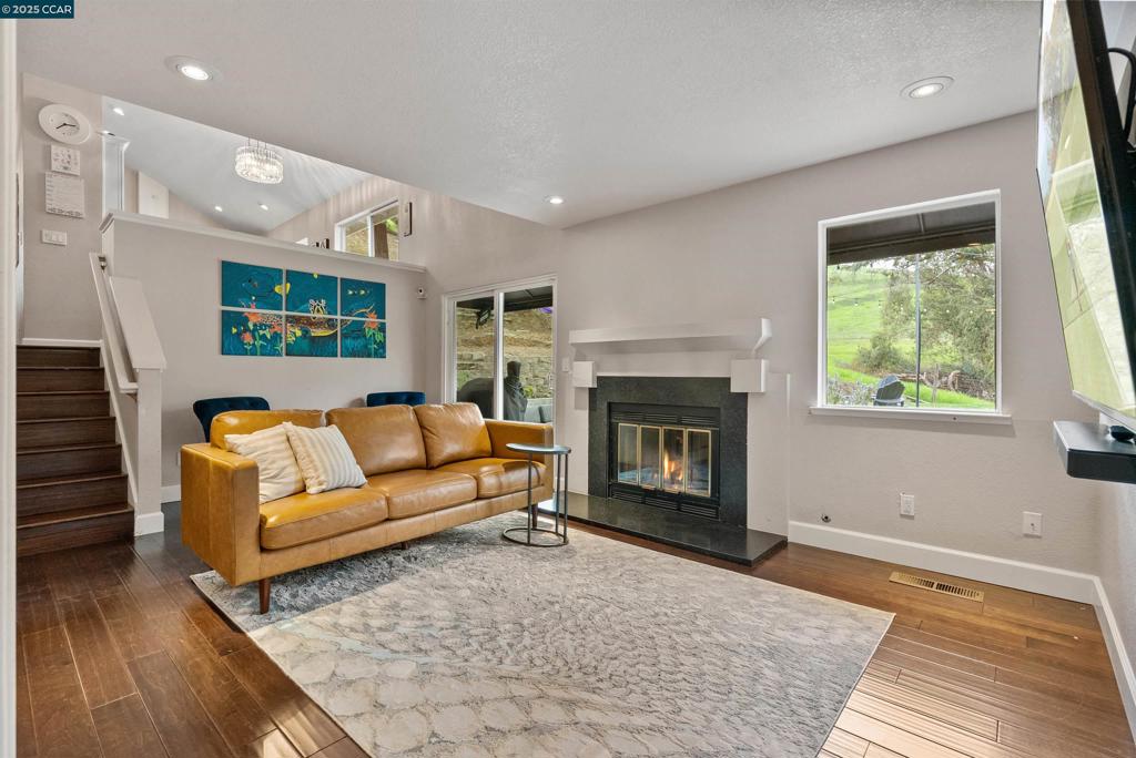 ALHAMBRA  VALLEY - Residential