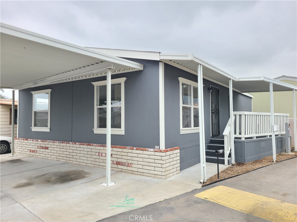 840 E Foothill Blvd 64