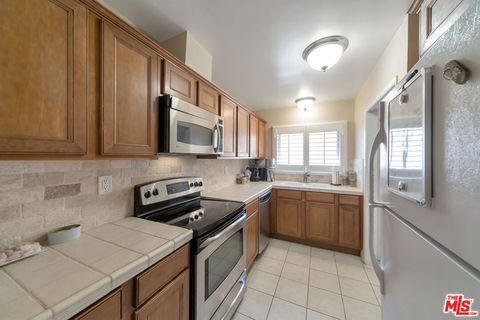 Tiny photo for 1000 S Westgate Avenue #317, Los Angeles, CA 90049 (MLS # 25599147)