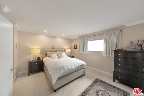 Tiny photo for 1000 S Westgate Avenue #317, Los Angeles, CA 90049 (MLS # 25599147)