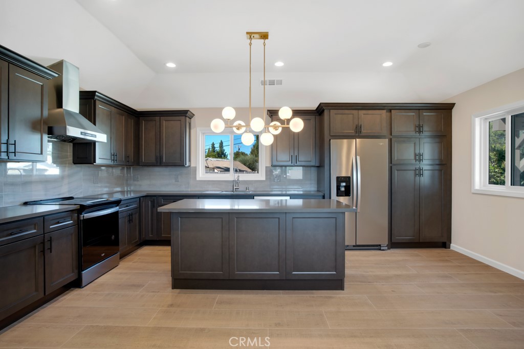 Properties 4 7635 Fallbrook Avenue