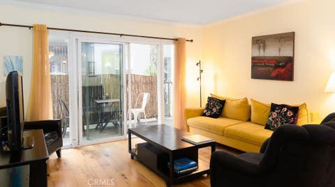 Photo of 15344 Weddington Street #104, Sherman Oaks, CA 91411 (MLS # SR26183067)