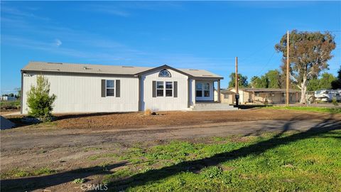 Photo of 20810 Oleander Avenue, Perris, CA 92570 (MLS # IV26048084)