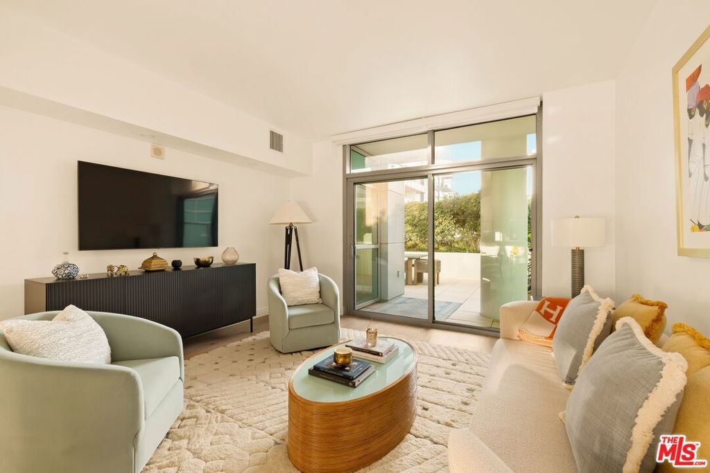 Photo of 13700 Marina Pointe Drive #314, Marina Del Rey, CA 90292 (MLS # 26632727)