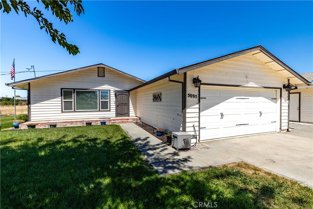 5095 Whispering Oak Way