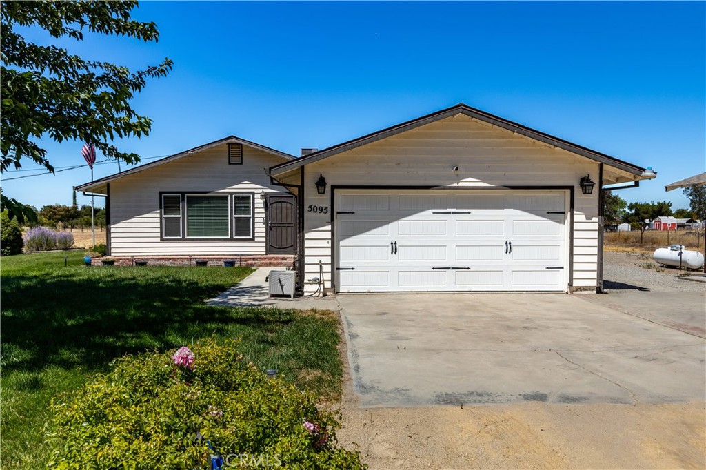 5095 Whispering Oak Way