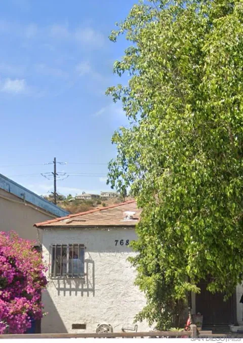 MLS: 250046027SD