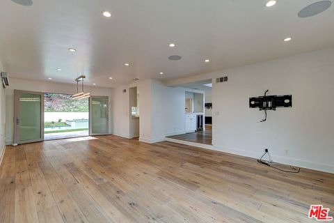 Tiny photo for 10832 Wrightwood Lane, Studio City, CA 91604 (MLS # 26642189)