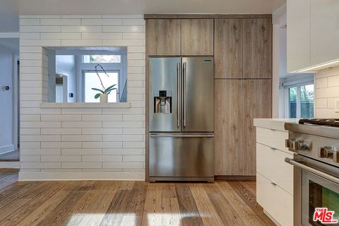 Tiny photo for 10832 Wrightwood Lane, Studio City, CA 91604 (MLS # 26642189)