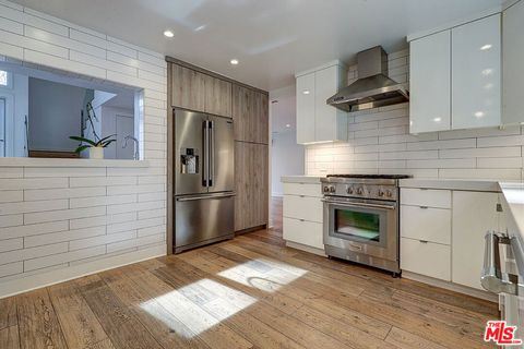 Tiny photo for 10832 Wrightwood Lane, Studio City, CA 91604 (MLS # 26642189)