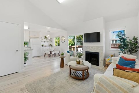 Photo of 3449 Pennsylvania CMN, Fremont, CA 94536 (MLS # ML82046940)