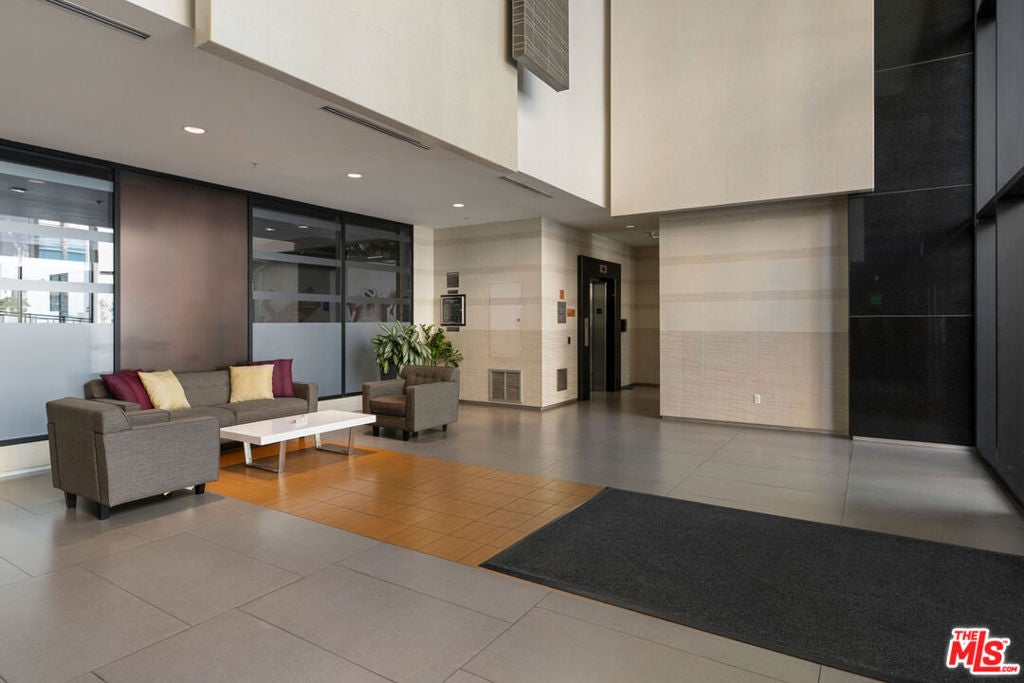 1234 Wilshire Boulevard 115