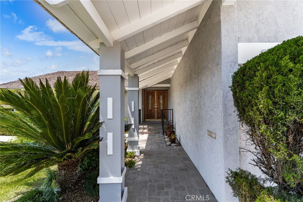 1807 Via Palomares