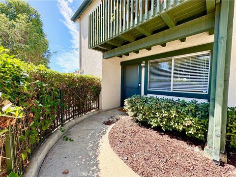 Photo of 23288 Orange Avenue #5, Lake Forest, CA 92630 (MLS # OC25231318)