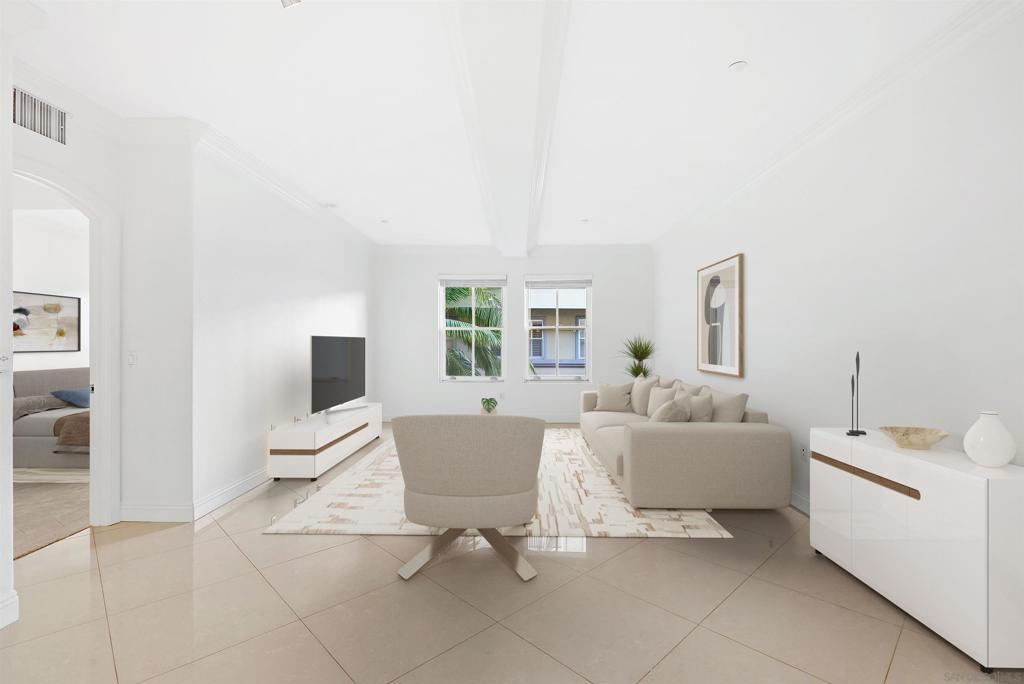 301 W G St 314