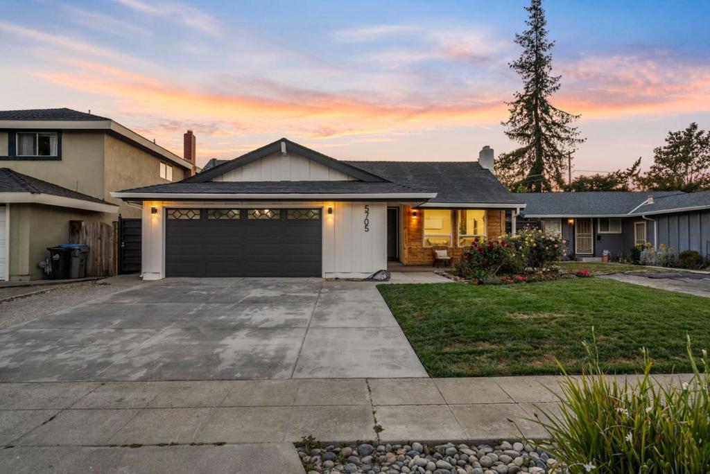 5705 Venado Court