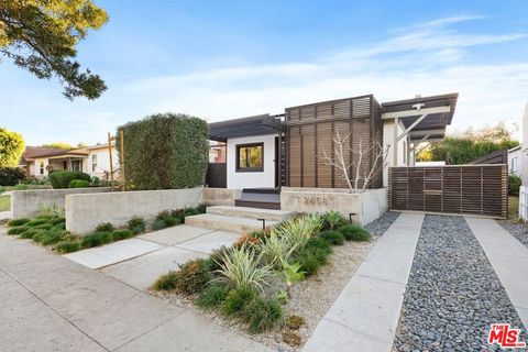 Photo of 2658 34th Street, Santa Monica, CA 90405 (MLS # 25629685)