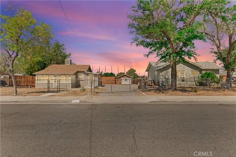 Photo of 43517 7th St E, Lancaster, CA 93535 (MLS # PW25270050)