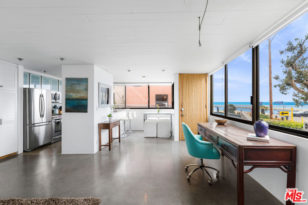 6209 Pacific Avenue 104