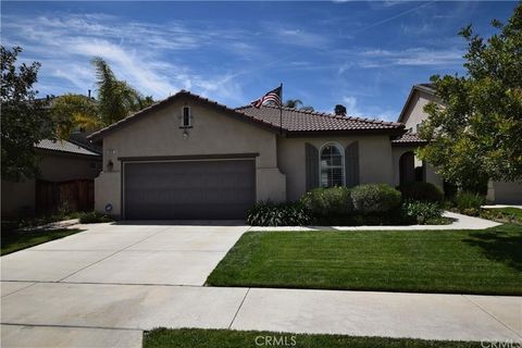 Photo of 425 Deodar Street, Redlands, CA 92374 (MLS # IG25245848) Photo of 425 Deodar Street, Redlands, CA 92374 (MLS # IG25245848)