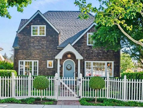 Photo of 1427 Byron Street, Palo Alto, CA 94301 (MLS # ML82046101)