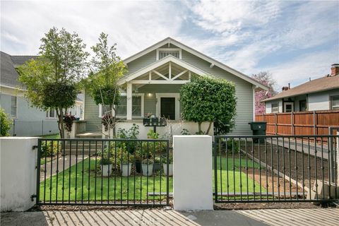 Photo of 523 Lincoln Ave, Pasadena, CA 91103 (MLS # SR26063553)