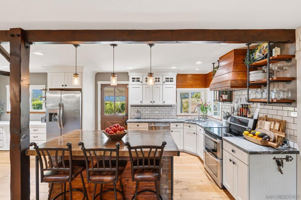 235 Walnut Hills Dr