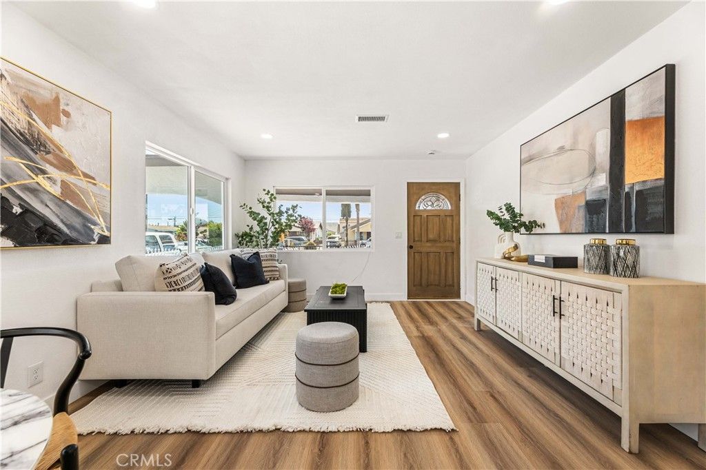 Photo of 1547 W 69th Street, Los Angeles, CA 90047 (MLS # MB25166589)