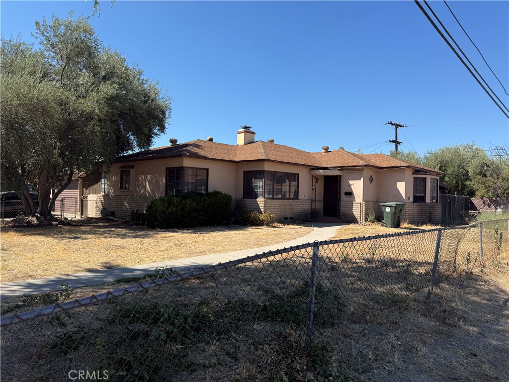 Hidden Gem with Huge Potential!
This fixer-upper is a must-see, featuring 3 bedrooms, 2 full baths, plus a quarter bath, and a cozy fireplace. Sitting on two parcelsS, this property offers endless possibilities—priced to sell quickly!
With a little vision, you can transform this house into your dream home or investment opportunity, with ample space for a full ADU and more. Perfect for an investor looking to add value or a buyer ready to create their forever home.
Located near major freeways, shopping centers, schools, and parks, it’s in a prime location for convenience and future growth.