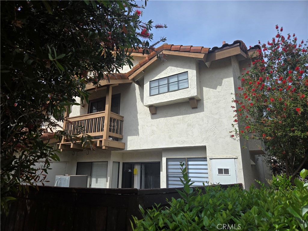 1651 S Juniper