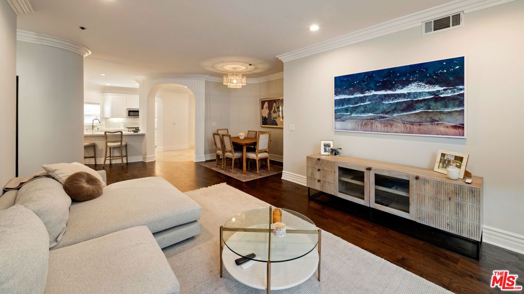 Photo of 10364 Almayo Avenue #205, Los Angeles, CA 90064 (MLS # 25580305)