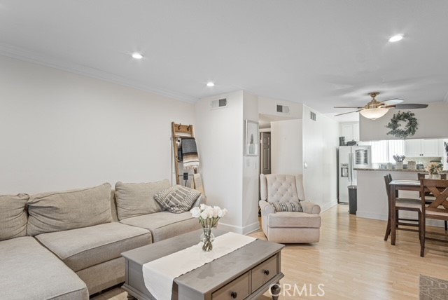 7035 Woodley Avenue 203