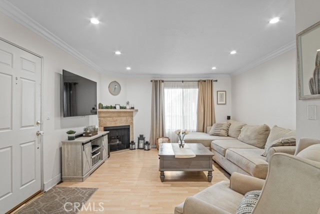 7035 Woodley Avenue 203