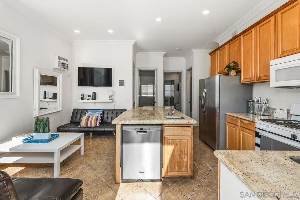 Pacific Beach - Residential Income