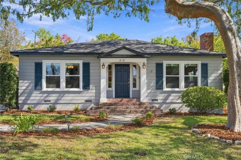 Photo of 212 N Canyon Boulevard, Monrovia, CA 91016 (MLS # CV26218093)