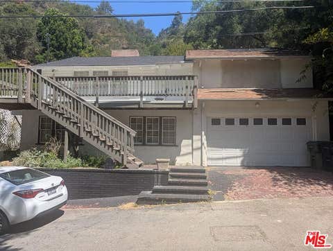 Photo of 9699 Yoakum Drive, Los Angeles, CA 90210 (MLS # 26876343)